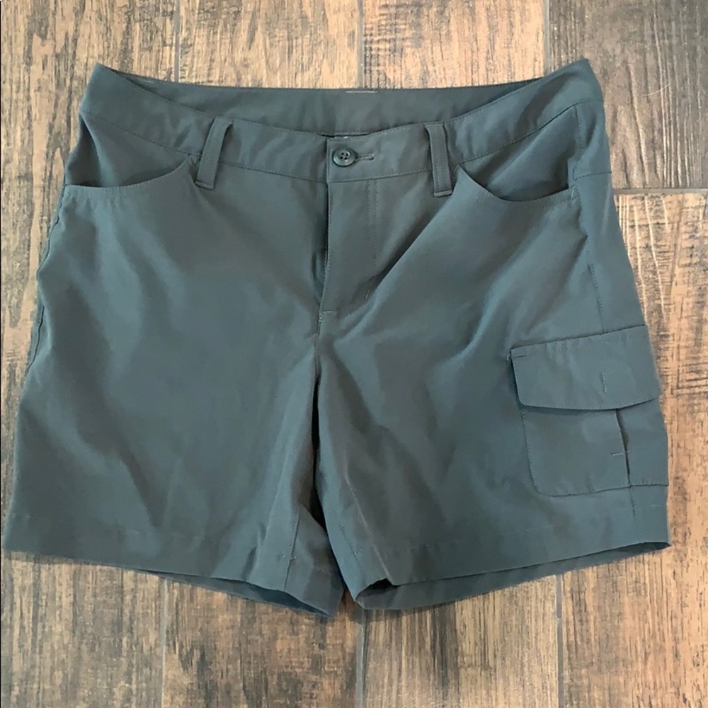 Eddie Bauer light weight shorts